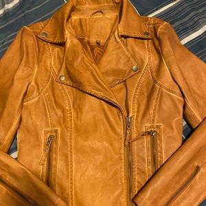 NWOT Super cute jacket, perfect for fall outfits